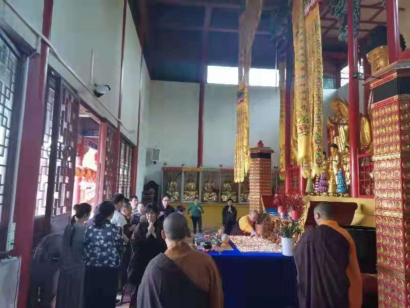 彩运网cy9999文殊菩萨圣诞祈福助考法会圆满